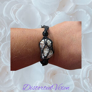 Desert Rose Crystal Bracelet – Adjustable Macramé Pouch – Protection & Clarity